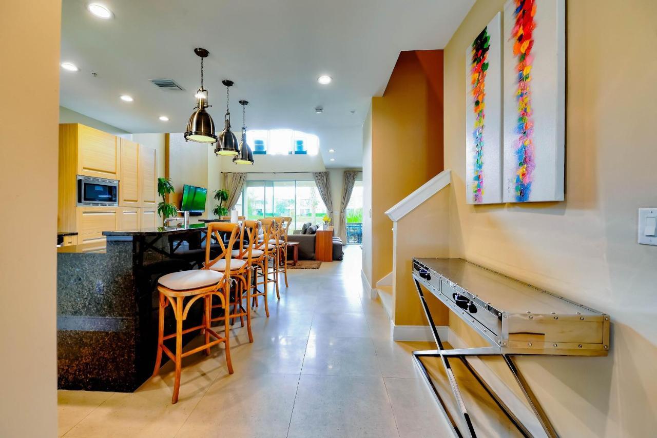 Beautiful Townhome Overlooking The Lake And The Pool 올랜도 외부 사진